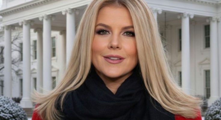 Federal employees working in government office