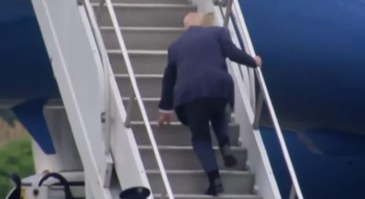 Trump stumbling on Air Force One stairs