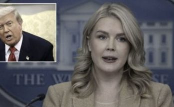 Trump holding FIFA Peace Prize trophy