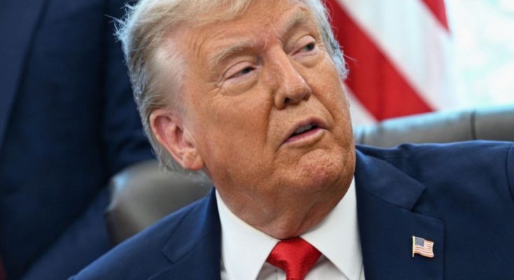 federal agents patrol Washington DC streets